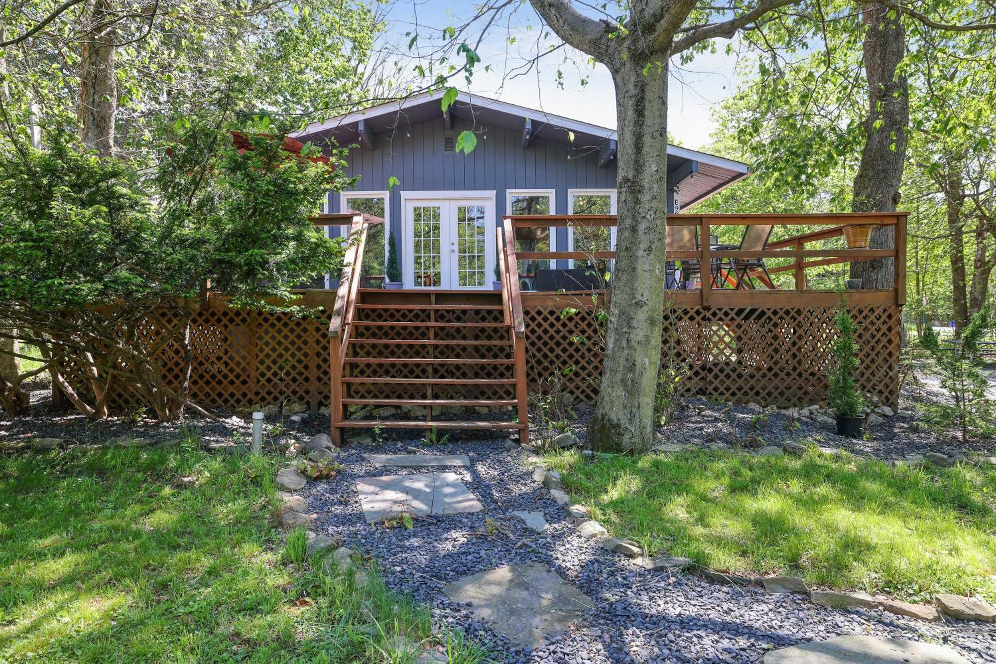 Chic And Stylish Home Hot Tub,4 Bedrooms, Game Movie Room, Firepit, Arcades, Playground On Site 2 Min Walk From Pool And Lake Tobyhanna 외부 사진