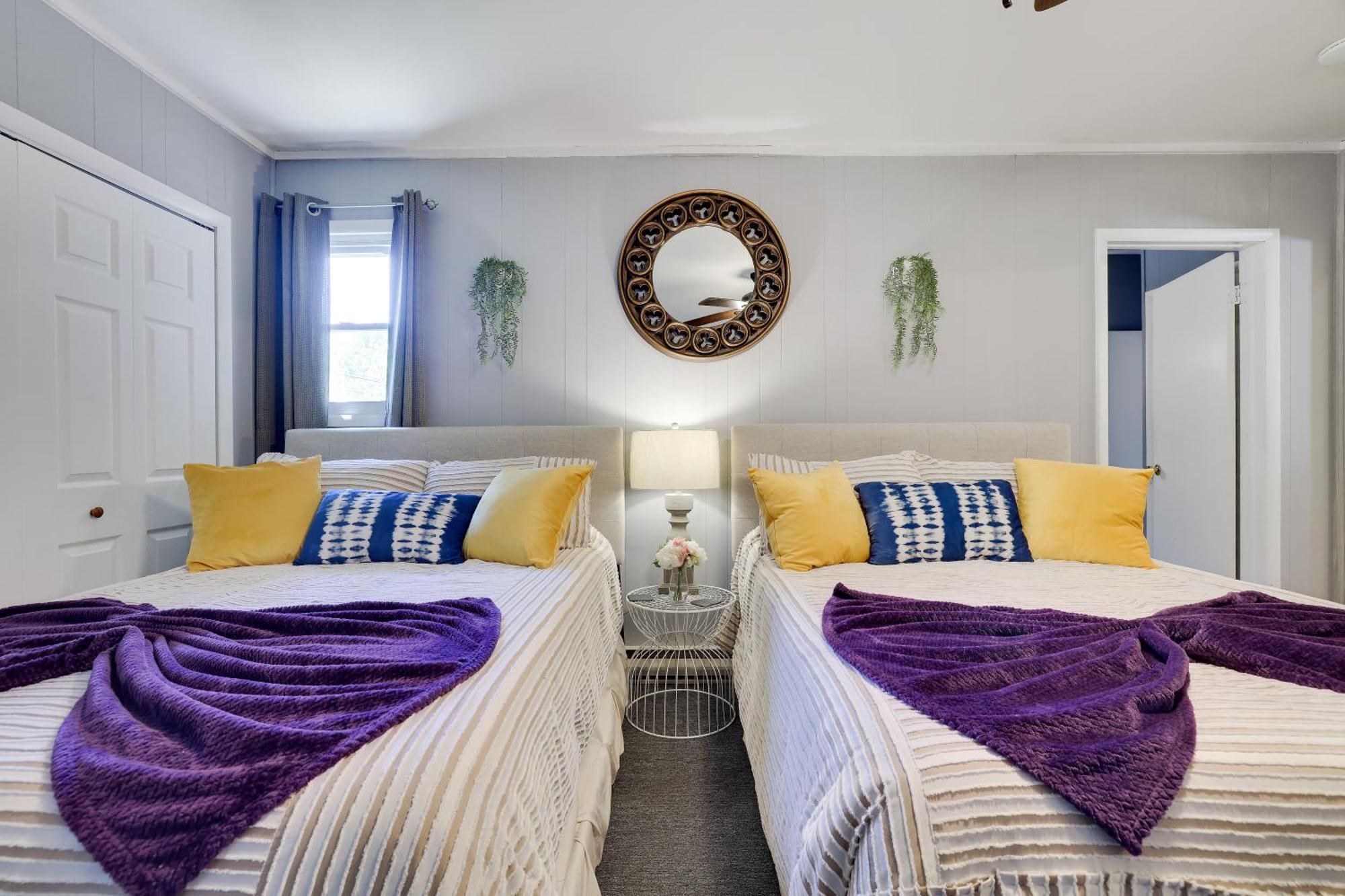 Chic And Stylish Home Hot Tub,4 Bedrooms, Game Movie Room, Firepit, Arcades, Playground On Site 2 Min Walk From Pool And Lake Tobyhanna 외부 사진
