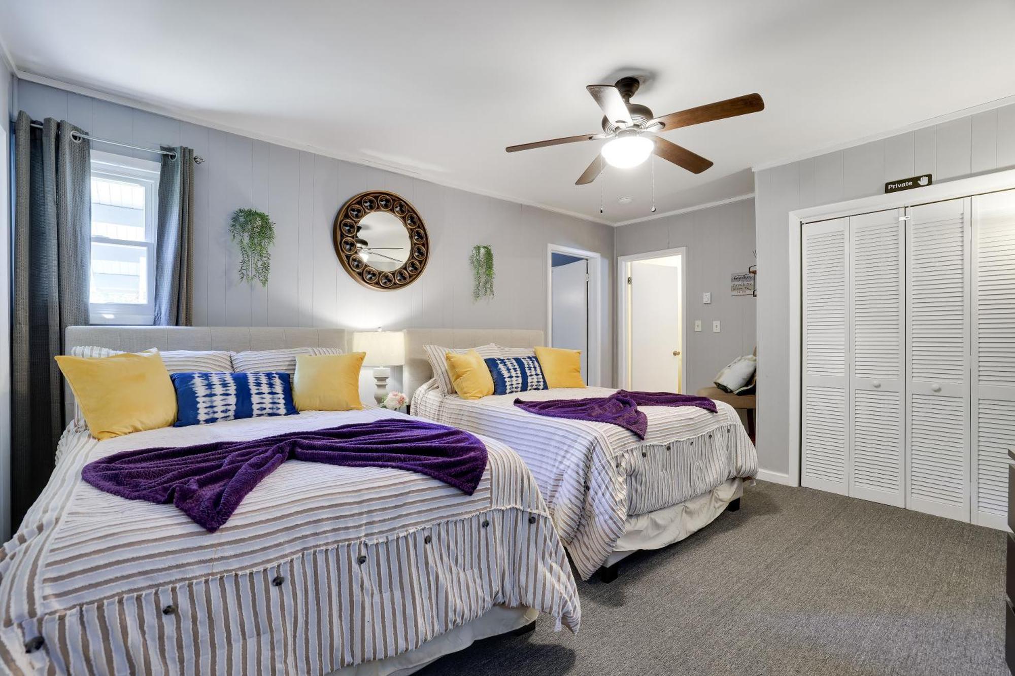 Chic And Stylish Home Hot Tub,4 Bedrooms, Game Movie Room, Firepit, Arcades, Playground On Site 2 Min Walk From Pool And Lake Tobyhanna 외부 사진